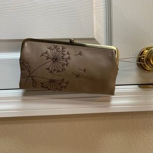 Hobo Cobblestone Clutch